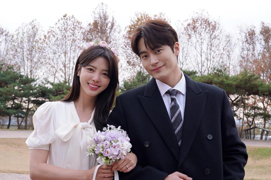 #UhmHyunKyung And #ChaSeoWon From '#TheSecondHusband' Confirm Marriage Plans And Pregnancy 
soompi.com/article/159176…