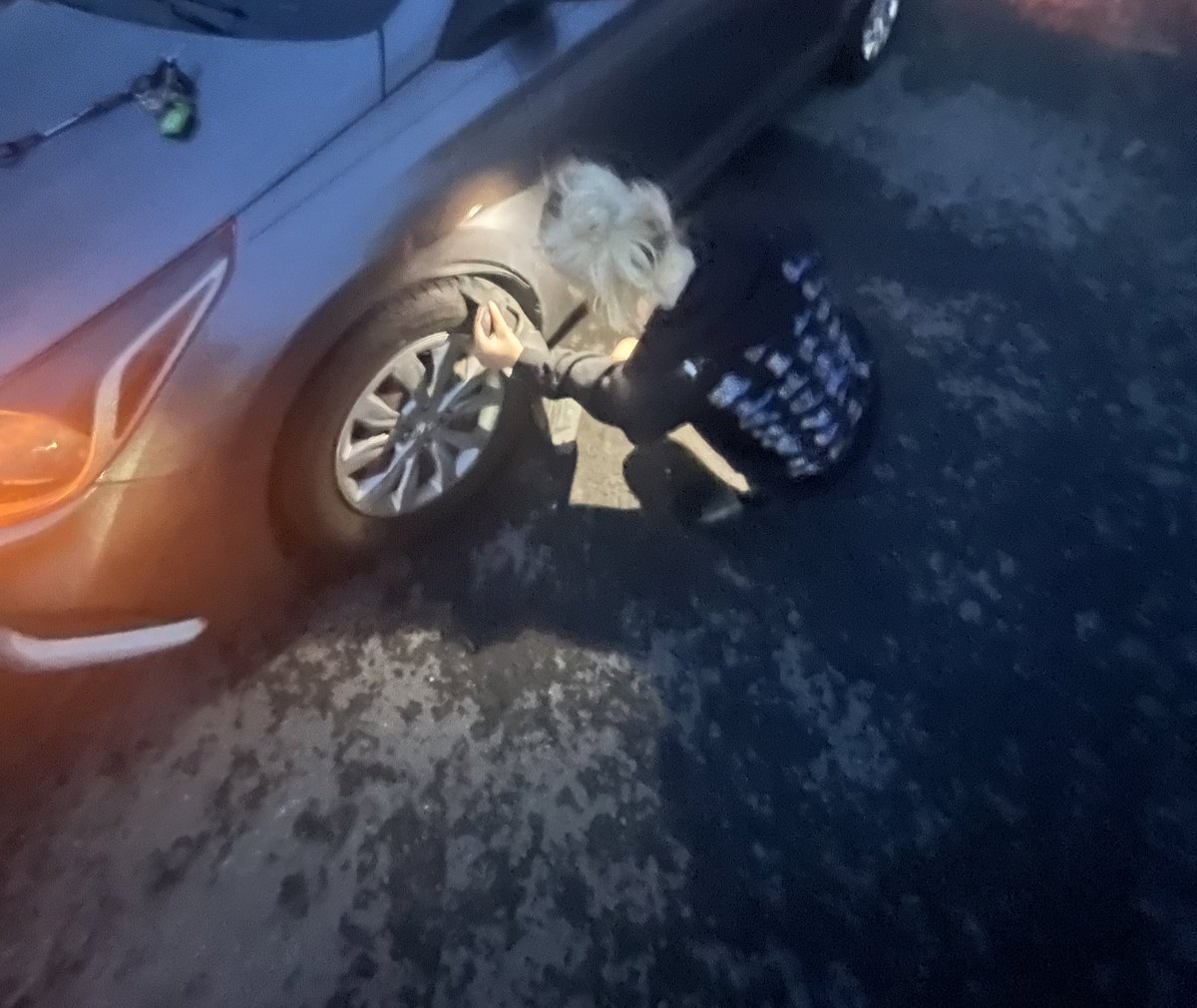 ariessuns's tweet photo. IM FIXING A FUCKING CAR AND THEYRE WEARING WEDDING DRESSES??? https://t.co/8QpZ6sHtbA