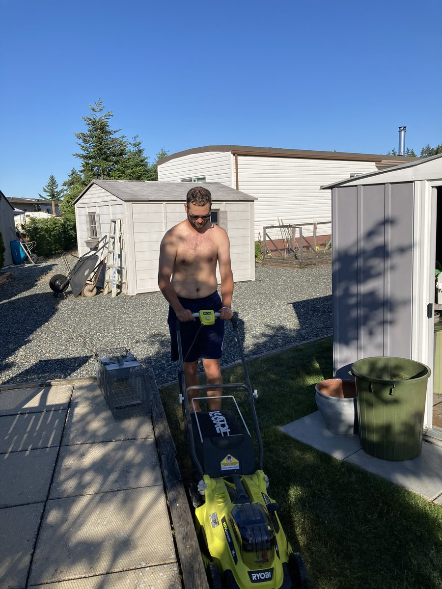 wclNightOwls's tweet photo. How do our coaches celebrate a 🧹? This is Asst/3B/Hitting Coach @s3anf1tz mowing lawn for a Nanaimo senior, volunteering in the community Sunday eve. If you are a Nanaimo senior and need help with your lawn, email fitz@nanaimonightowls.com and see if Fitzy’s schedule can fit it! https://t.co/pNHWKEo3uz