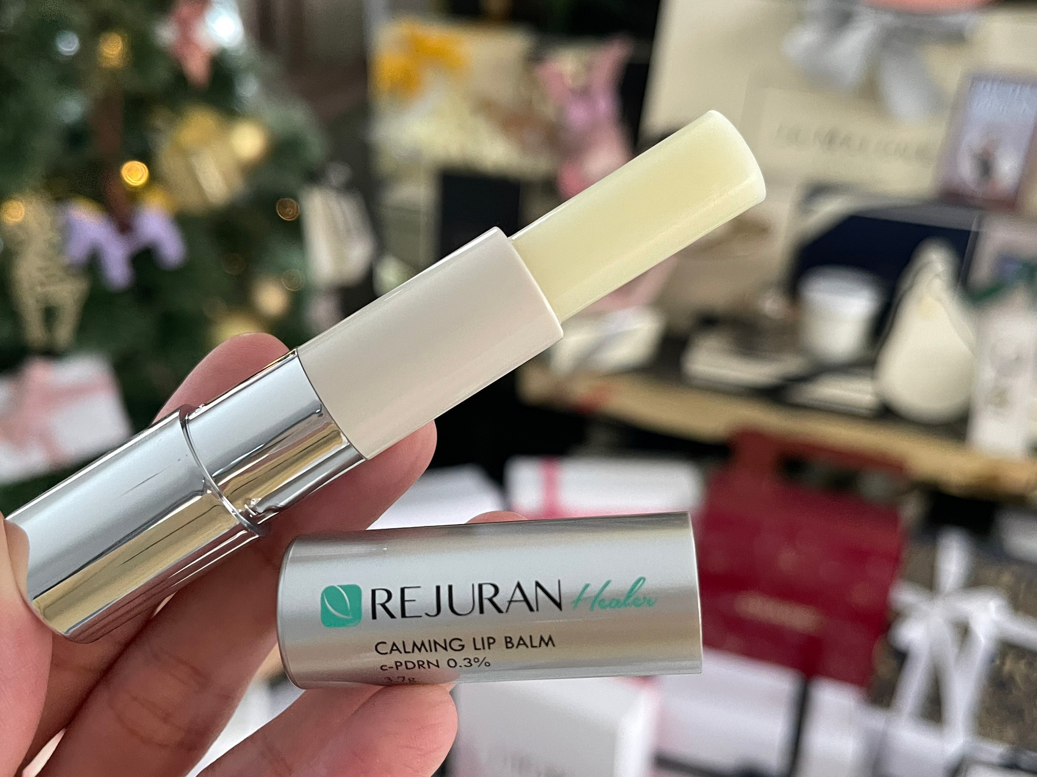 ✧༚ 𝙋𝙒 ไม่สั่งเล่น on Twitter: "❤️‍🔥พร้อมส่ง - REJURAN HEALER CALMING LIP  BALM c-PDRN 0.3% ลิปบาล์มระดับพรีเมียม ให้ความชุ่มชื้นแก่ริมฝีปากที่แห้งแตก  ช่วยปลอบประโลมและปรับสภาพให้เรียบเนียน ให้ผิวแข็งแรง 🛒 550฿ 3.7g #Rejuran  #นัมสต็อค https://t.co ...