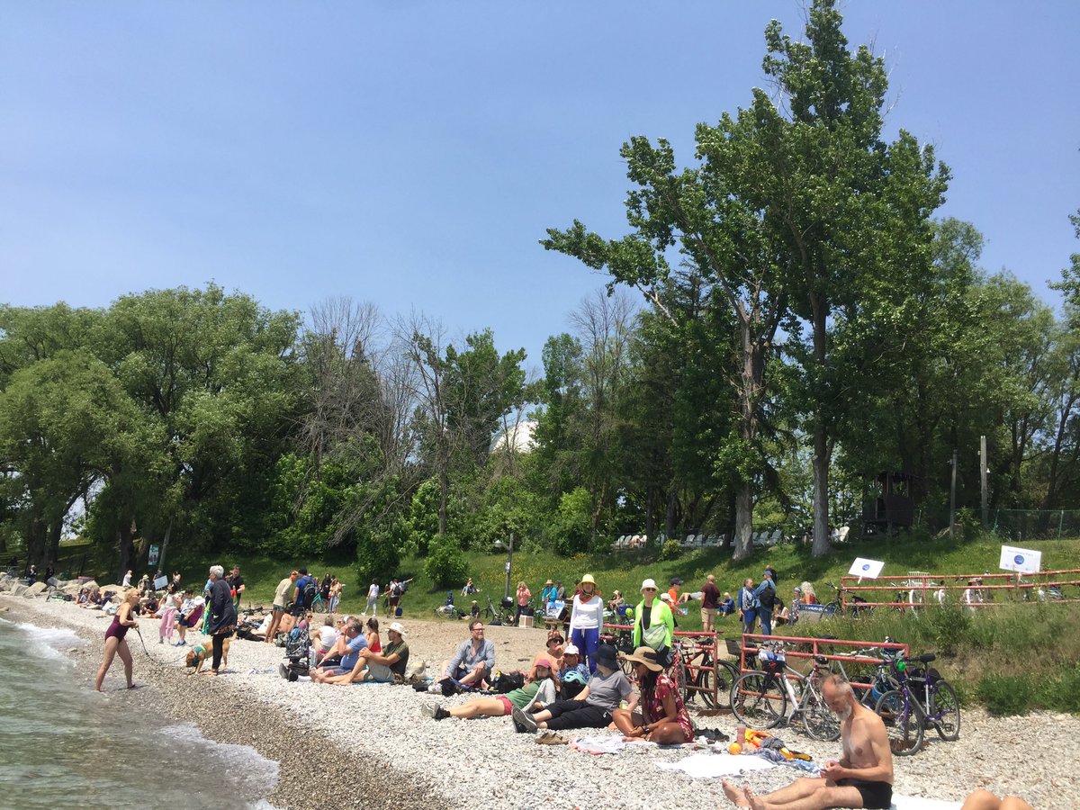 Great day rallying to save #OntarioPlace! We say no to privatizing public parkland. Ontario Place was designed to connect us with the lake and to celebrate Ontario. The Therme spa would do the opposite. Let’s make sure the provincial govt cancels the lease. #OntarioPlaceforAll