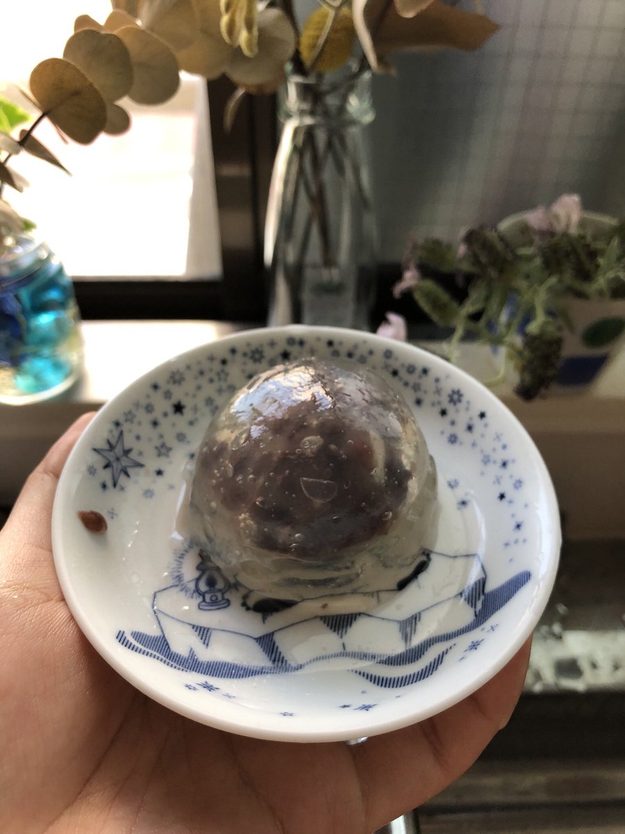 GhOgx's tweet photo. 衣装を作っていない間、和菓子に挑戦してました
綺麗な形作るの難しい😓 https://t.co/MKXvzk407G