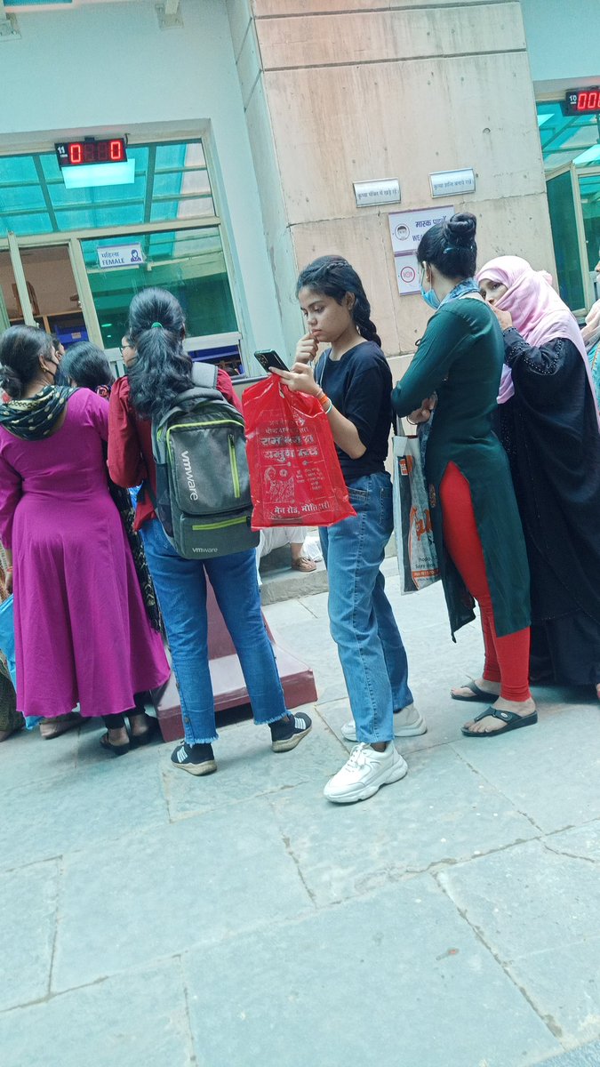 Niharika Mahapatra (@pniharika93) on Twitter photo <a href="/AIIA_NDelhi/">All India Institute of Ayurveda, New Delhi</a> <a href="/tnesari/">Dr. Tanuja Nesari</a> Opening rest counters may ease the management even with medicine distribution counters <a href="/AIIA_NDelhi/">All India Institute of Ayurveda, New Delhi</a> <a href="/tnesari/">Dr. Tanuja Nesari</a> Opening rest counters may ease the management even with medicine distribution counters