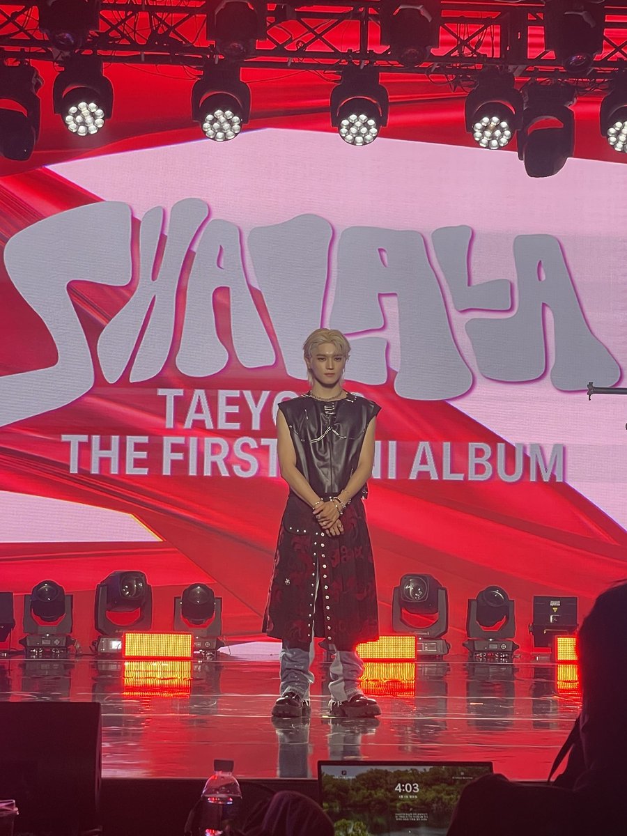 taeyongpictures's tweet photo. 230605 taeyong's solo debut showcase

#TAEYONG #태용 https://t.co/AQs3evcBXf
