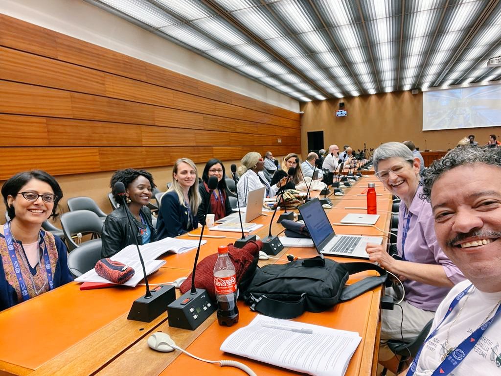 Our united front of #InformalEconomy orgs participating in the workers group meeting committee on #JustTransition at #ILC2023 💪 #ClimateJustice #LeaveNoOneBehind