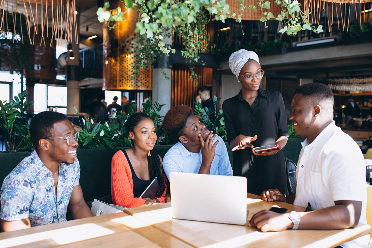 Kandindi2's tweet photo. L’ENTREPRENEURIAT DES JEUNES EN RDC
Le gouvernement devrait établir des partenariats avec le secteur privé pour développer des programmes d’Education financière pour les jeunes. https://t.co/Pxzz77rpZo