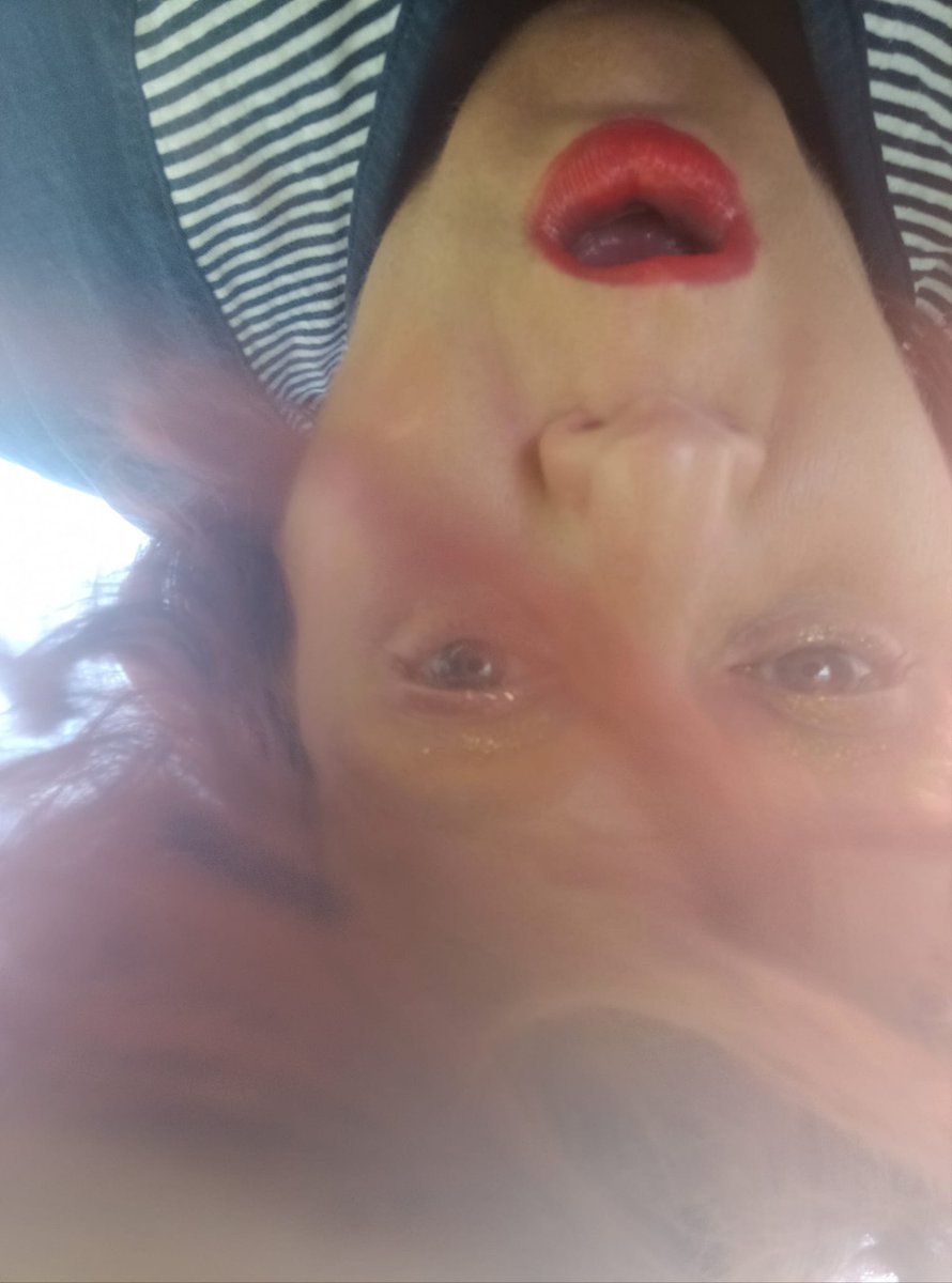 tinemoniek's tweet photo. Zaterdag vierde ik de 100ste  verjaardag van de academie met een schitterende voorstelling van De Kleine Prins. Zondag  vierde ik een vriendin aan zee. Maar ook het feit dat ik werd gekozen als seizoenscolumniste van @ccdesteiger. Joepie! Ole!  
#365dagenvanvieren   #dag94 #dag95 https://t.co/NCJirnz9GZ