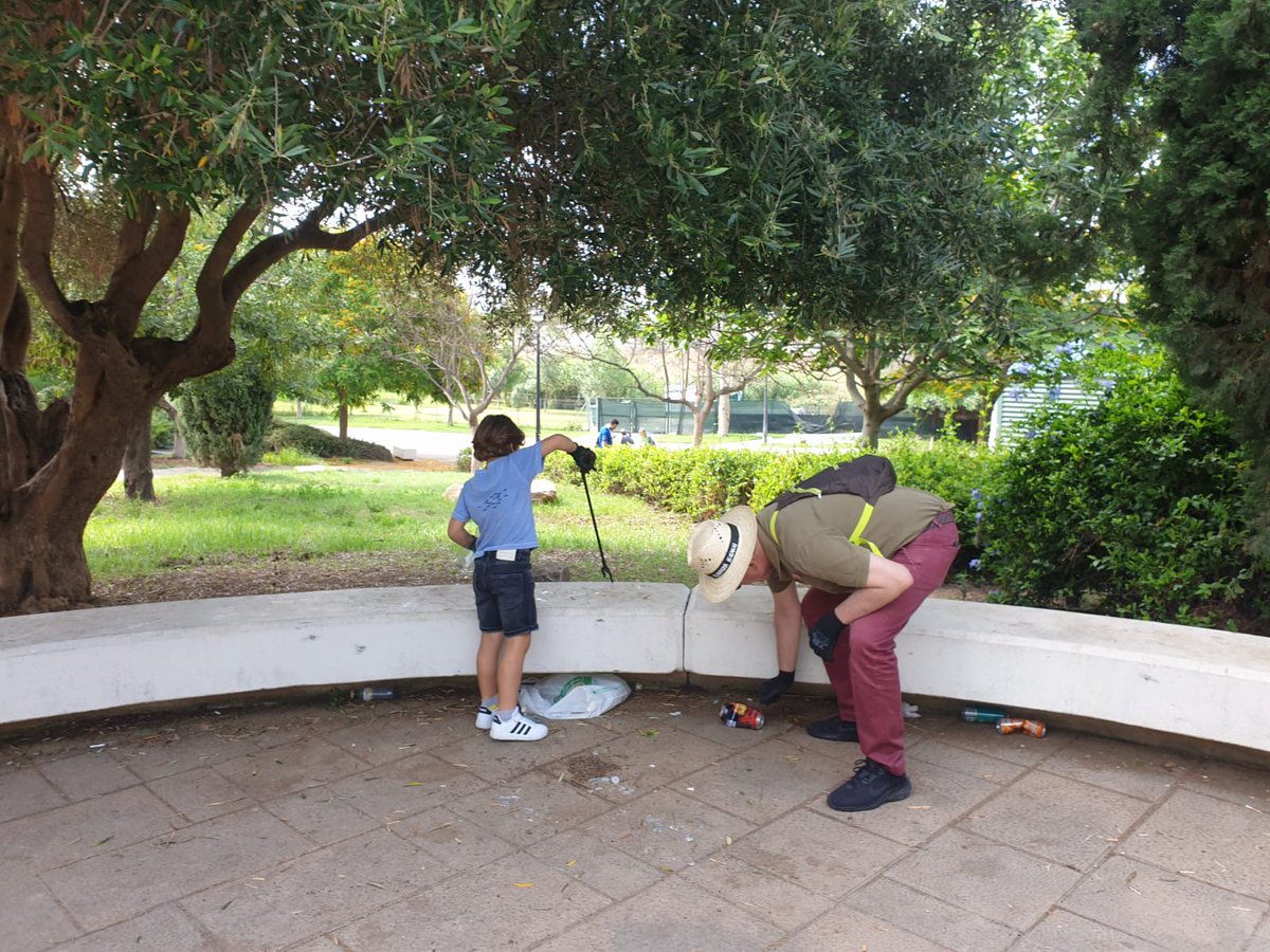 CACiencies's tweet image. El sábado 3 de junio participamos en la acción #LIBERA1M2 contra la #basuraleza en una zona del Jardín del Turia

Personal voluntario del #MuseudelesCiències y el @Oceanografic_vl retiró residuos de este entorno verde

#ProyectoLIBERA @ecoembes @SEO_BirdLife