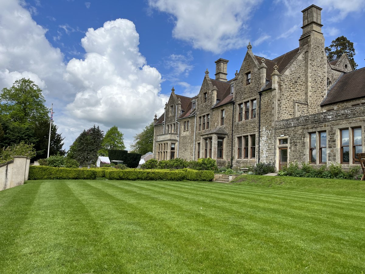 pinewoodprepsch's tweet photo. Welcome back! We hope all of our Pinewood families had a wonderful week in the sunshine! Back to School today for a very busy end of Summer term!
#pinewoodprepschool #summerterm #makinglearninganadventure https://t.co/CcuJaj5D8E