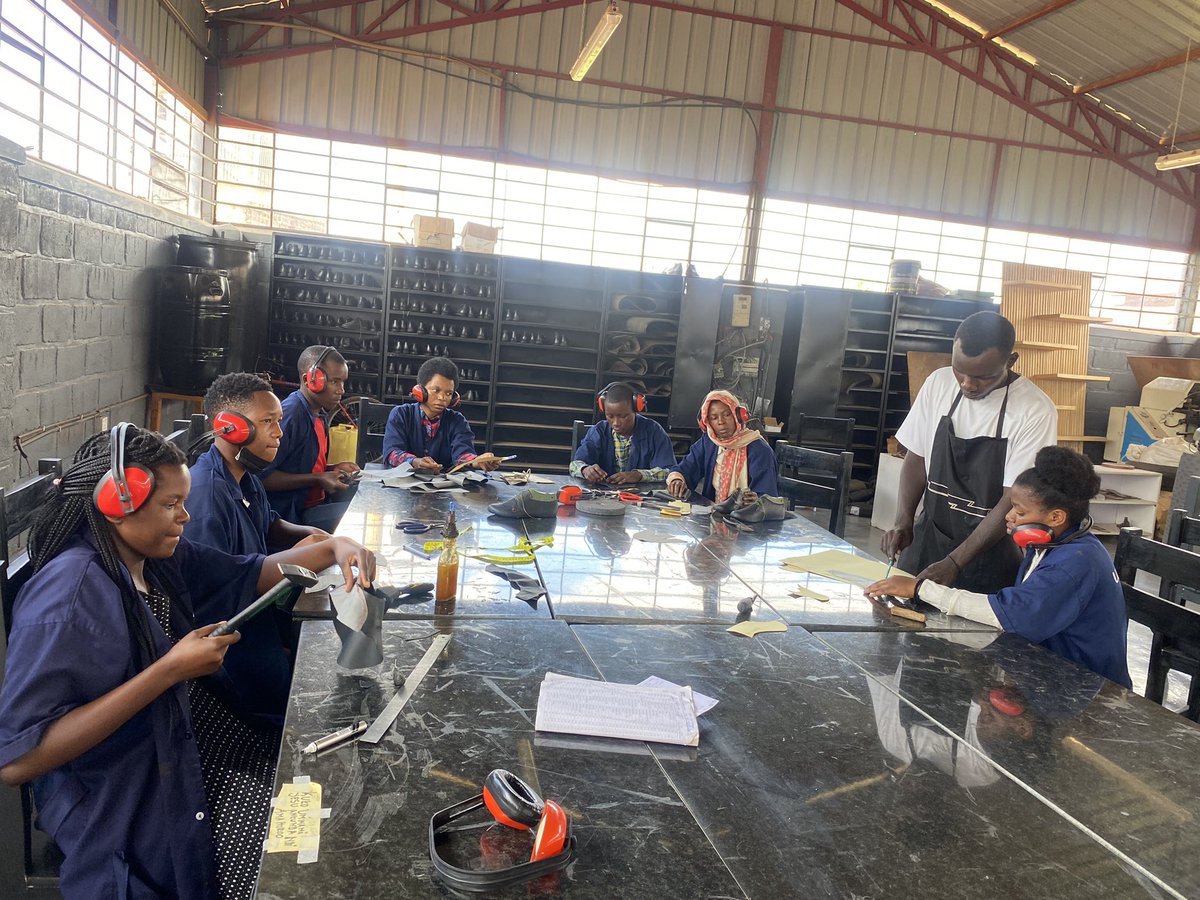 Hatua20's tweet photo. Empowering aspiring shoe makers on their journey of growth and mastery.  Together, let's embrace the journey of skill development and create a world where craftsmanship thrives. #ShoeMakingTraining #CraftingExcellence https://t.co/ILDBFXWtqz