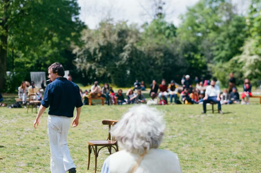 [reportage] <a href="/fanny_imbert/">Fanny Imbert</a> Départ d’incendies : un nouveau festival tout feu tout flamme au Théâtre du Soleil bit.ly/3WReJzo Première édition d’un petit incubateur de jeunes troupes talentueuses, sous le regard bienveillant du théâtre d’Ariane Mnouchkine.