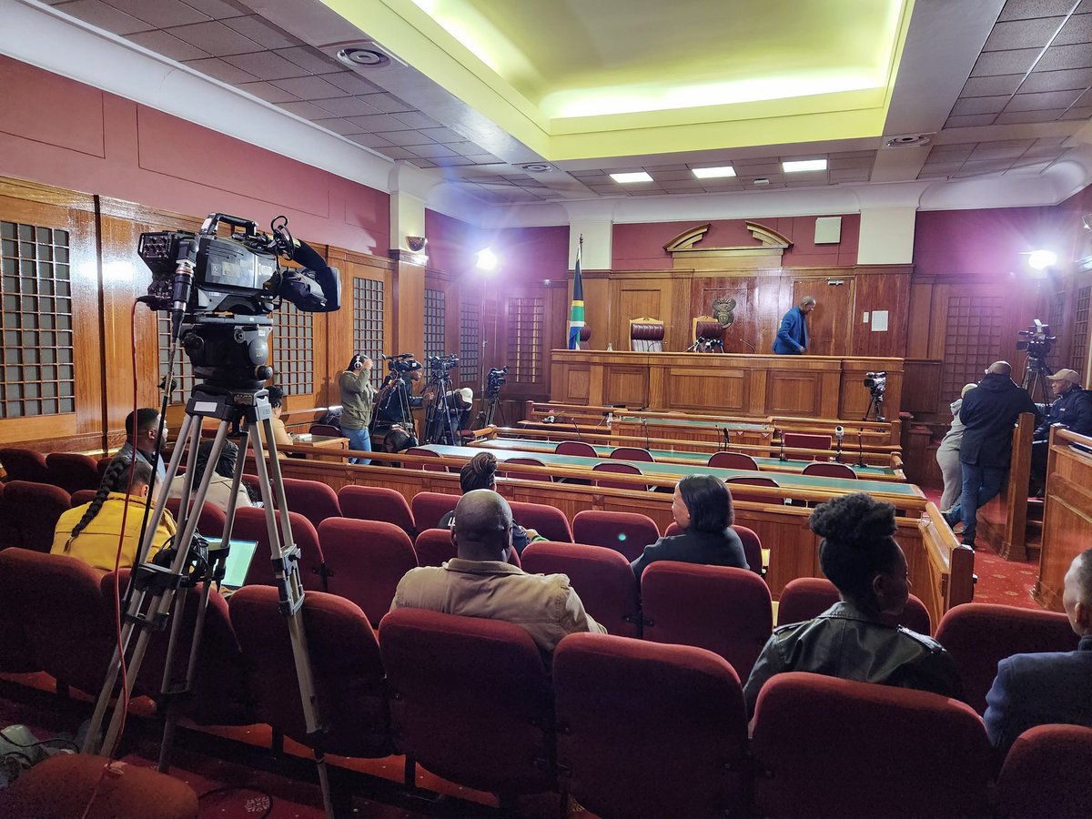 Media is setting up in court room M at the Bloemfontein High Court where the judge is set to rule on the urgent application by Dr Nandiupha Magudumana to have her arrest declared unlawful and set aside. @News24 @TeamNews24