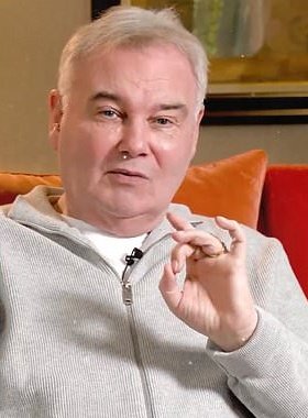 Whatever poison #EamonnHolmes is injecting into his face must be affecting his brain. Gawd he's an odious creature! #PhilipSchofield