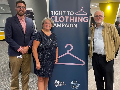The <a href="/RightToClothing/">righttoclothing</a> initiative was launched last year by <a href="/LouiseLagitana/">Dr Louise Cooke</a> (<a href="/SharewearUK/">Sharewear Clothing Scheme</a>), <a href="/JeremyCorbyn/">Jeremy Corbyn</a>’s Peace &amp; Justice Project (<a href="/corbyn_project/">Peace & Justice Project</a>) and Dr <a href="/LukeDGraham/">Luke D. Graham</a> to raise awareness of clothing deprivation and provide clothing directly on the ground.
socialsciences.manchester.ac.uk/connect/events…
