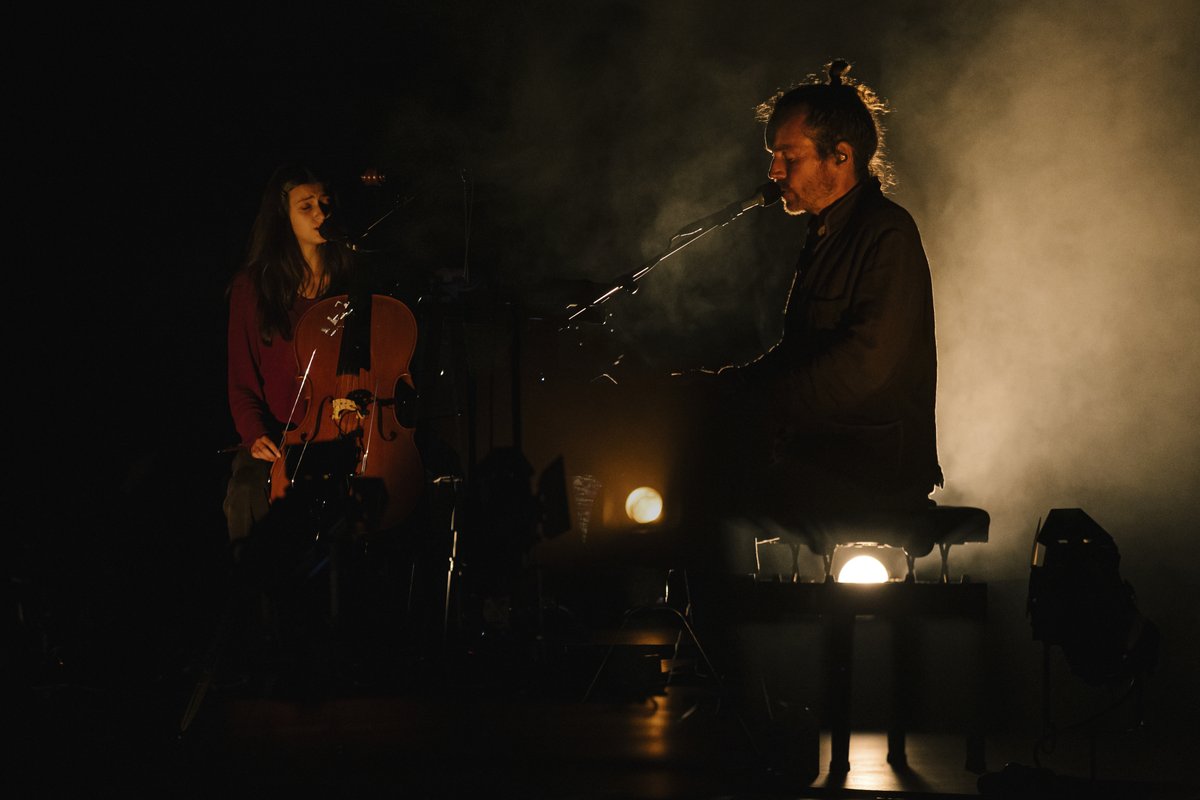 DAMIEN RICE Singapore show ✅🫶 Next up, fans in Kuala Lumpur will get to watch him in an intimate concert setting, accompanied by cellist Francisca Barreto - 7 June at The Plenary Hall, KLCC. Book your tickets at premier.ticketcharge.com.my