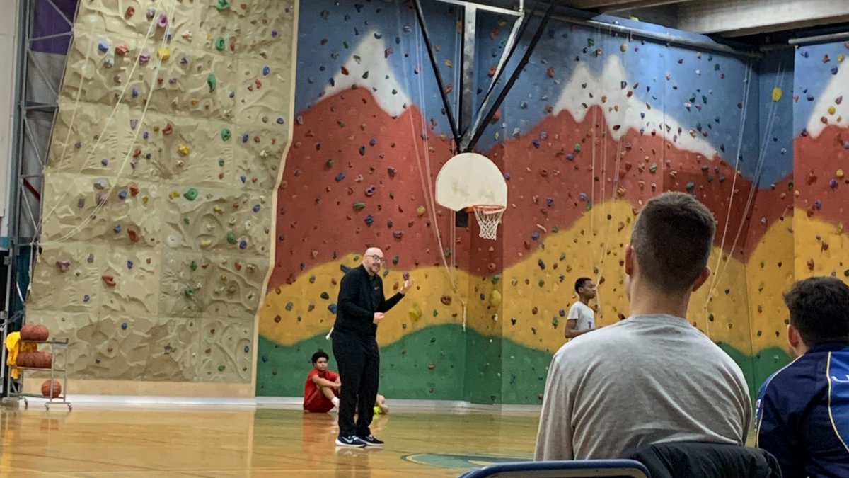 A few weeks ago I had a great time being a speaker at a Symposium for Basketball Performance in Montreal. I enjoyed sharing insight on our First Man Transition system with those in attendance+have loved the follow-up discussions with coaches. 🏀 in 2023 💙