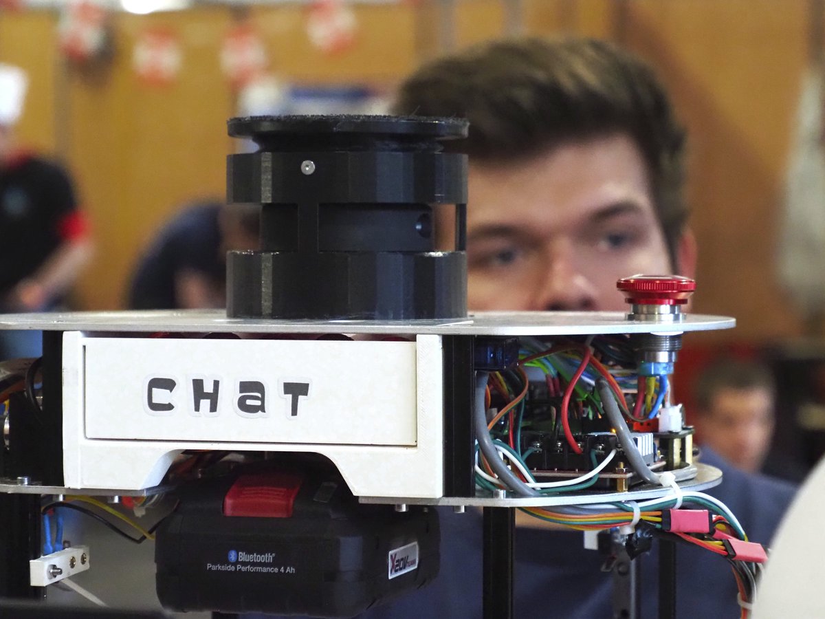 TeamChatRobot's tweet image. Nous voudrions aussi remercier nos sponsors de la #CDR2022.

Merci à basicmicro qui nous a fourni un contrôleur #RoboClaw en 2022.
Notre carte de puissance fonctionne avec des convertisseurs DC/DC fournis par @RECOM_Power.
Nos actionneurs sont branchés avec des câbles @goBILDA.