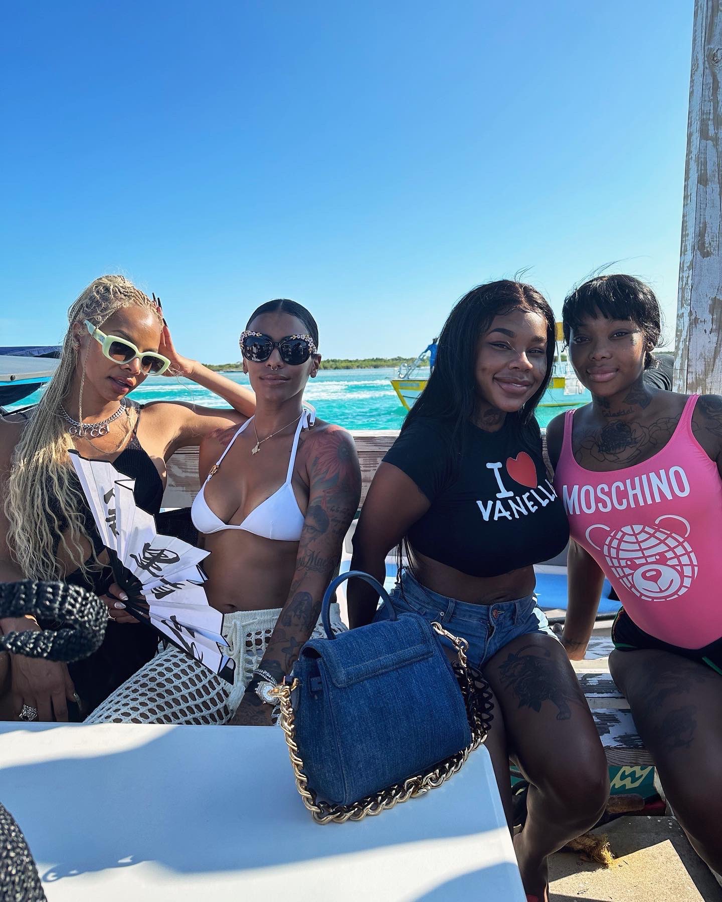 TW Pornstars - 3 pic. Suki WITH THE GOOD COOCHIE. Twitter. Friends for