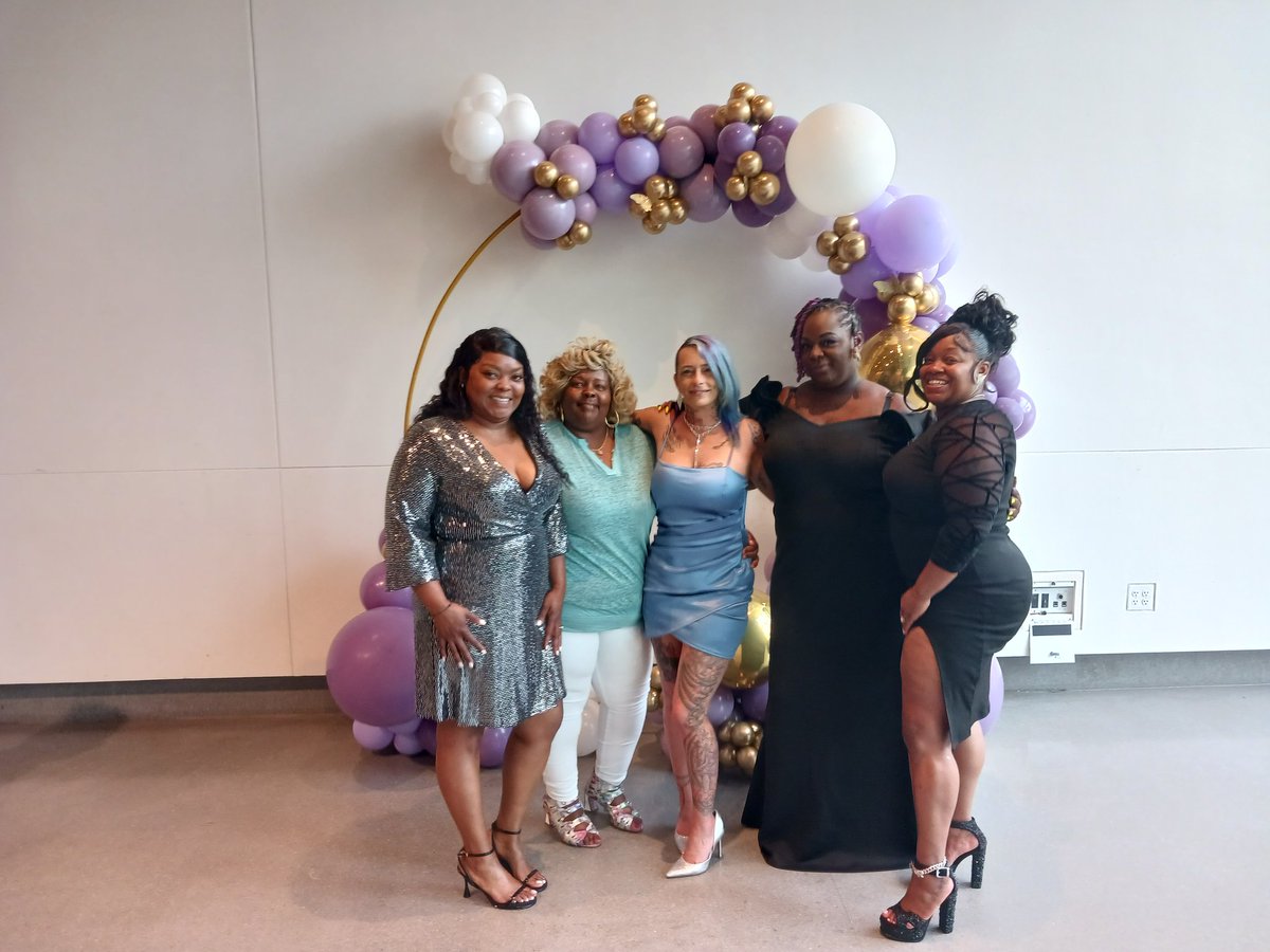 DickersonSummer's tweet photo. Happy heavenly birthday Breonna Taylor #dirty30 #BREEWAY #gala #BreonnaTaylorDeservesJustice  #SayHerName https://t.co/Oiz6WWhHko