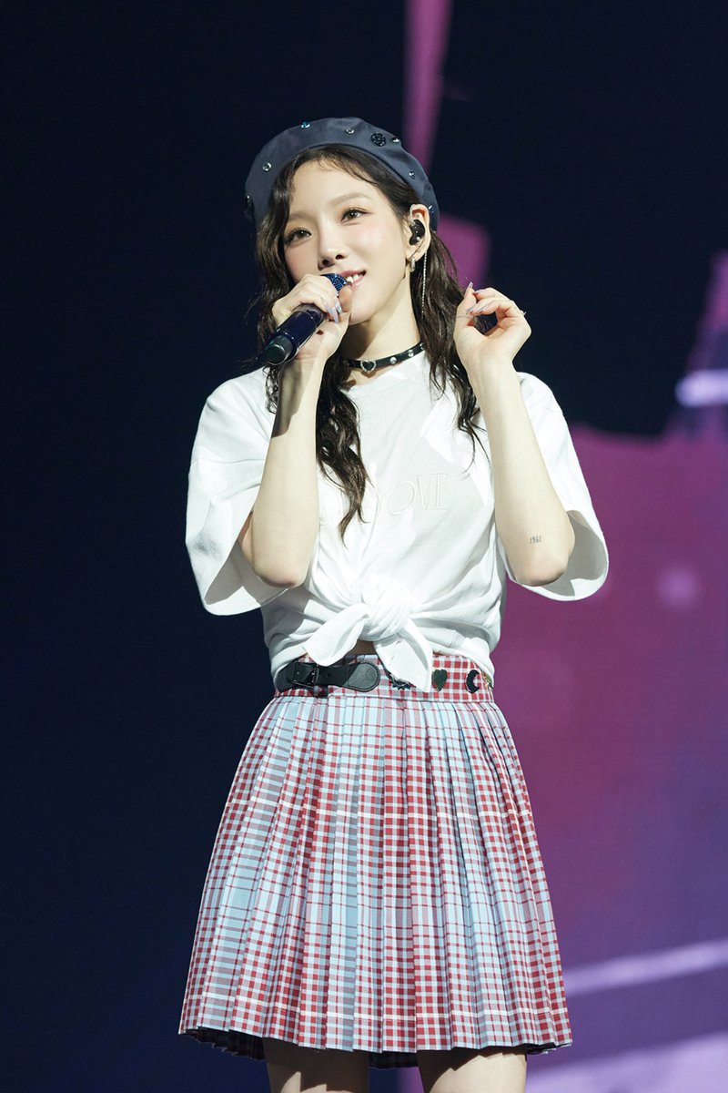 SMTOWNGLOBAL's tweet photo. 태연 is 뭔들, 다섯 번째 단독 콘서트로 증명한 장르불문 만능 아티스트!
갓태연의 이유 있는 자신감! 오롯이 보컬로 채운 세트리스트!
밴드 라이브+다채로운 스테이지+향기 연출, 오감만족 고퀄리티 공연! 양일 시제석까지 전석 매진!

https://t.co/U0q5EAIWUi

#태연 #TAEYEON
#TheODDOfLOVE #TAEYEONCONCERT_TheODDOfLOVE
