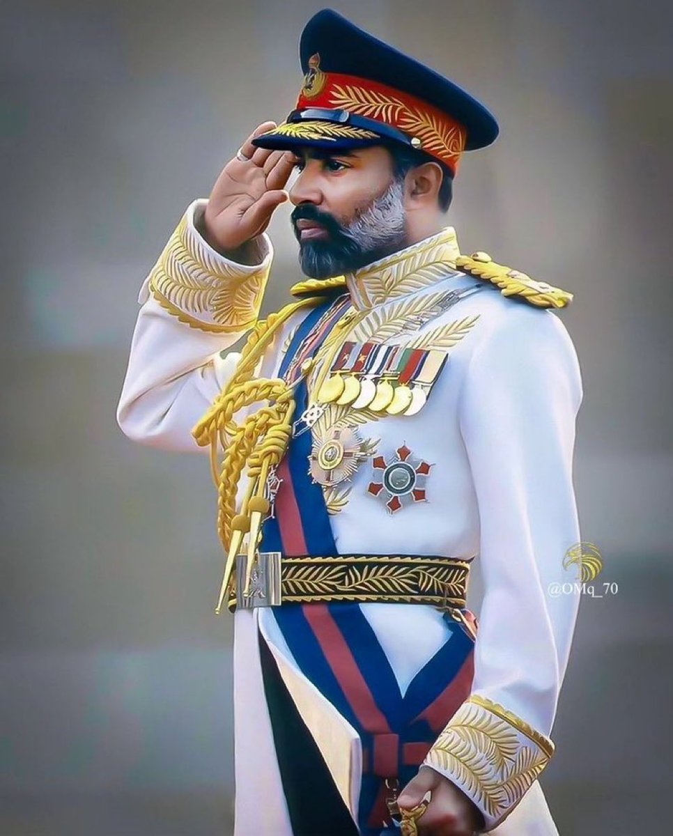 سلام لوجهك المنير لروحك الطاهرة لقلبك النقي اللهم الفردوس الأعلى 
#قابوس_في_قلوبنا