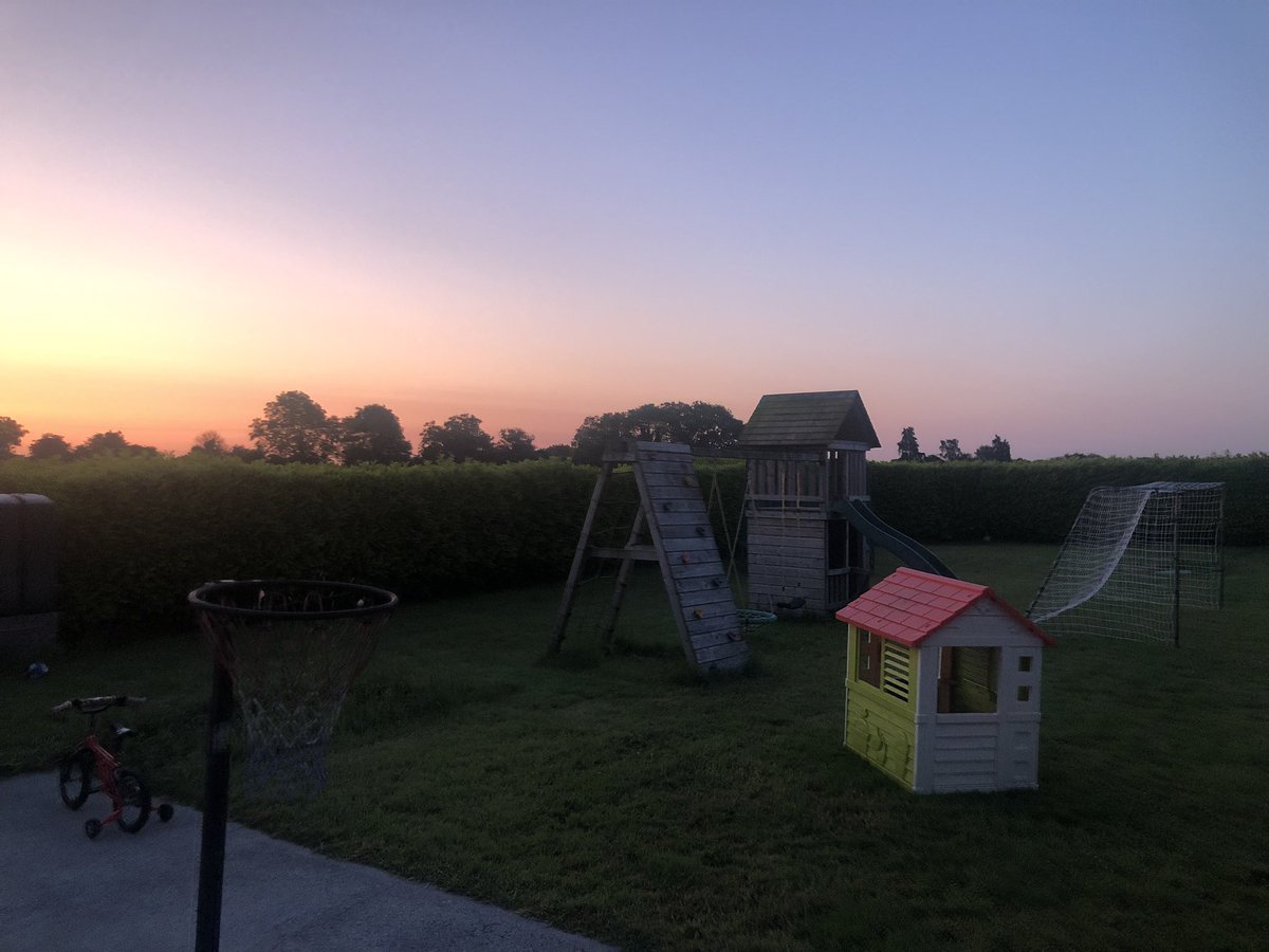 Hawk4077's tweet image. So, it turns out that when you sit down some night to watch a thing on @NetflixUK that involves @HarlanCoben then this happens… IT’S FUCKING DAWN!!! And we still have 3 episodes left.