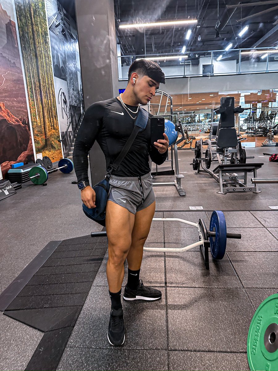 Hector Marchena on Twitter "I were short shorts🦵🏽😏🩳 lol http