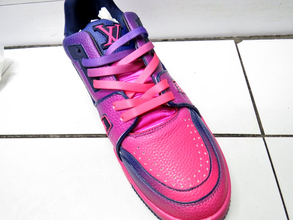 DesignerPlugZA's tweet image. Shop Louis Vuitton trainers

Size 7 with the full Louis Vuitton packaging