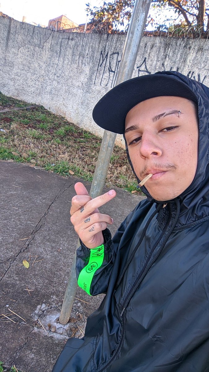 _ogbuda_'s tweet image. pode psota fotonoia nessa rede o necas?#proerd