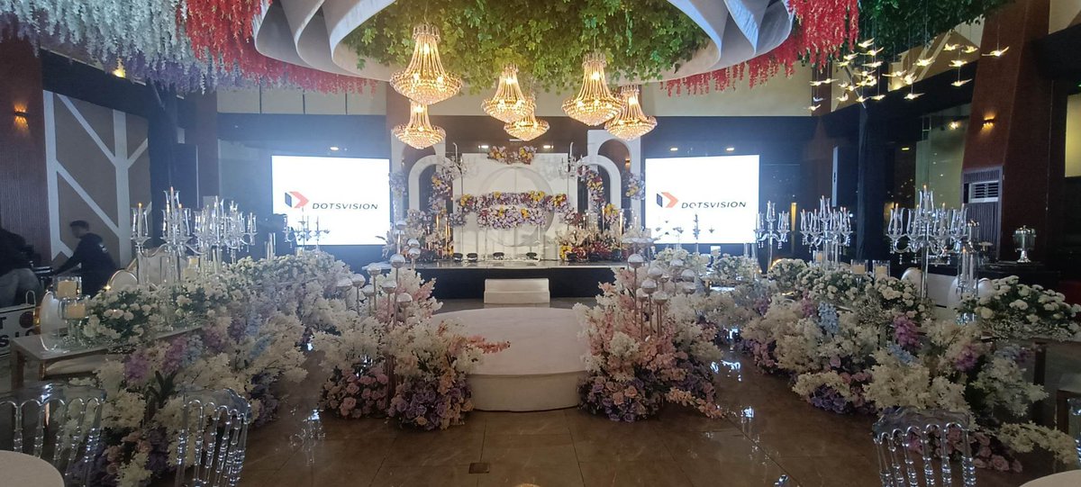 JohnKwo59277000's tweet image. We are thrilled to see that Dotsvision Led Wall are used  at wedding scenario in Manila, thank you very much for choosing Dotsvision products and promote it. #ledwall #stageleddisplay #ledwallrental #indoorledscreen #ledsignage #rentalledvideowall 
Email: inquiry@dotsvision.com