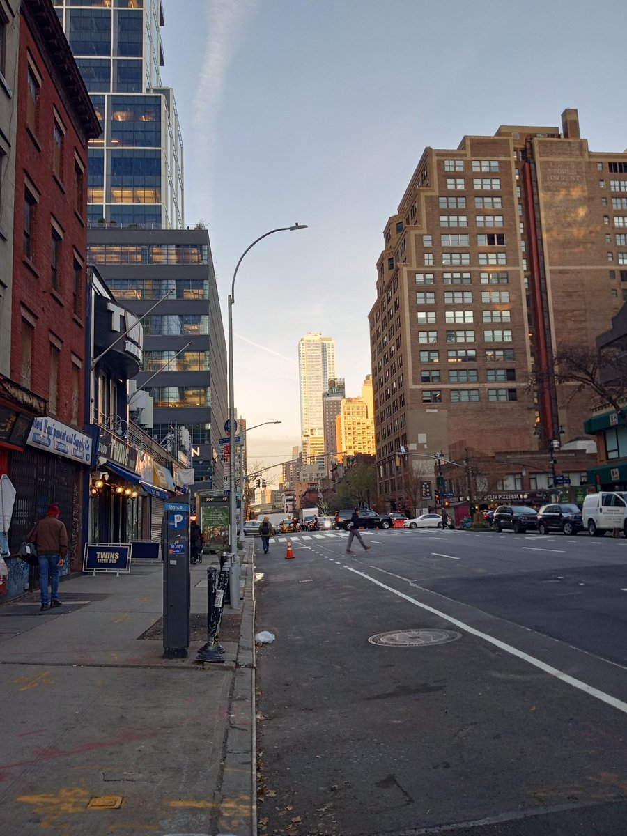 Superbest79's tweet photo. New York City West 📸🏢🍎👋 https://t.co/T8RzvA6V9W