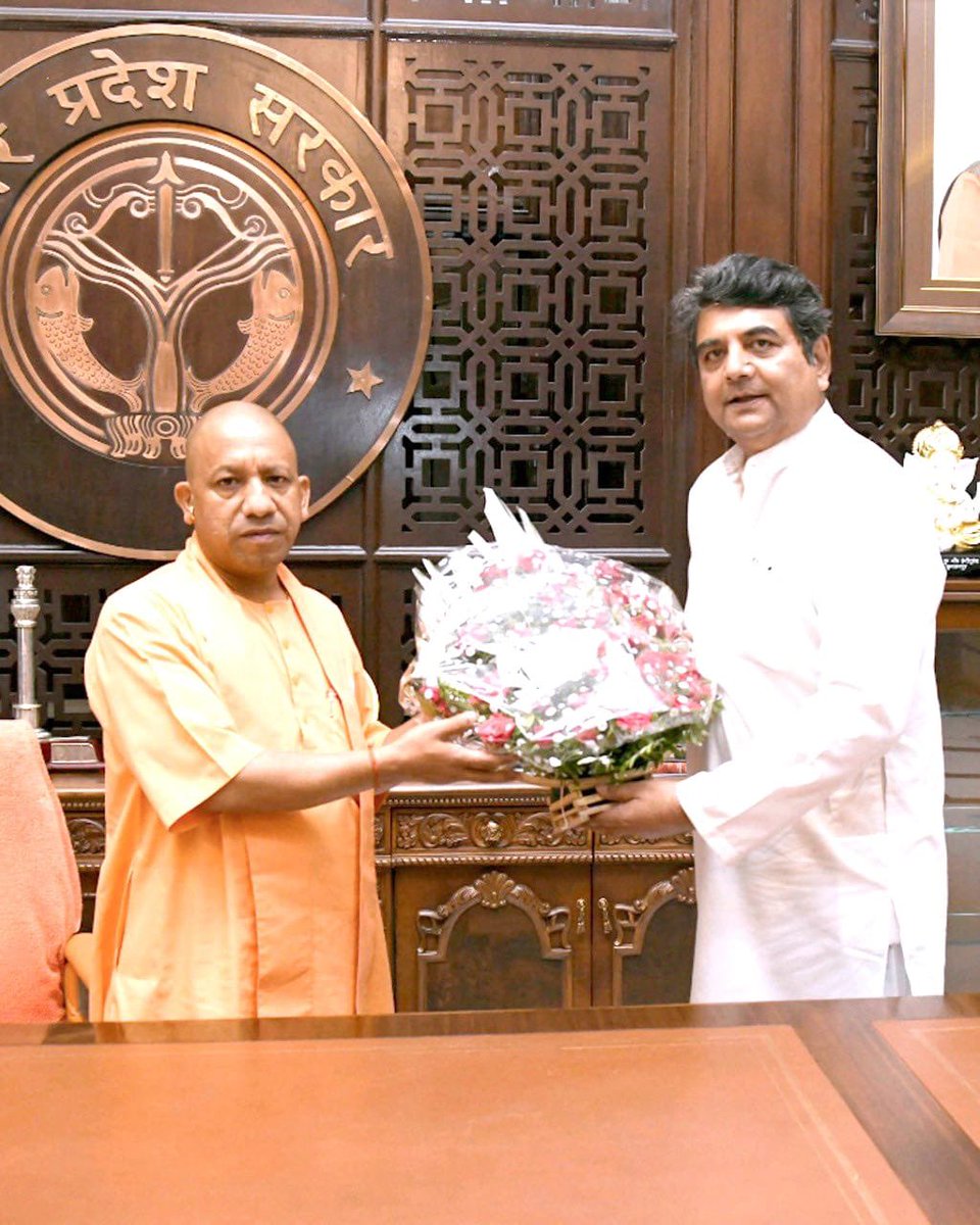 RPN Singh (@singhrpn) on Twitter photo उत्तर प्रदेश के लोकप्रिय एवं ऊर्जावान मुख्यमंत्री श्री <a href="/myogiadityanath/">Yogi Adityanath</a> जी को जन्मदिन की हार्दिक शुभकामनाएं।
ईश्वर से आपके उत्तम स्वास्थ्य, दीर्घायु और यशस्वी जीवन की कामना करता हूँ। उत्तर प्रदेश के लोकप्रिय एवं ऊर्जावान मुख्यमंत्री श्री <a href="/myogiadityanath/">Yogi Adityanath</a> जी को जन्मदिन की हार्दिक शुभकामनाएं।
ईश्वर से आपके उत्तम स्वास्थ्य, दीर्घायु और यशस्वी जीवन की कामना करता हूँ।
