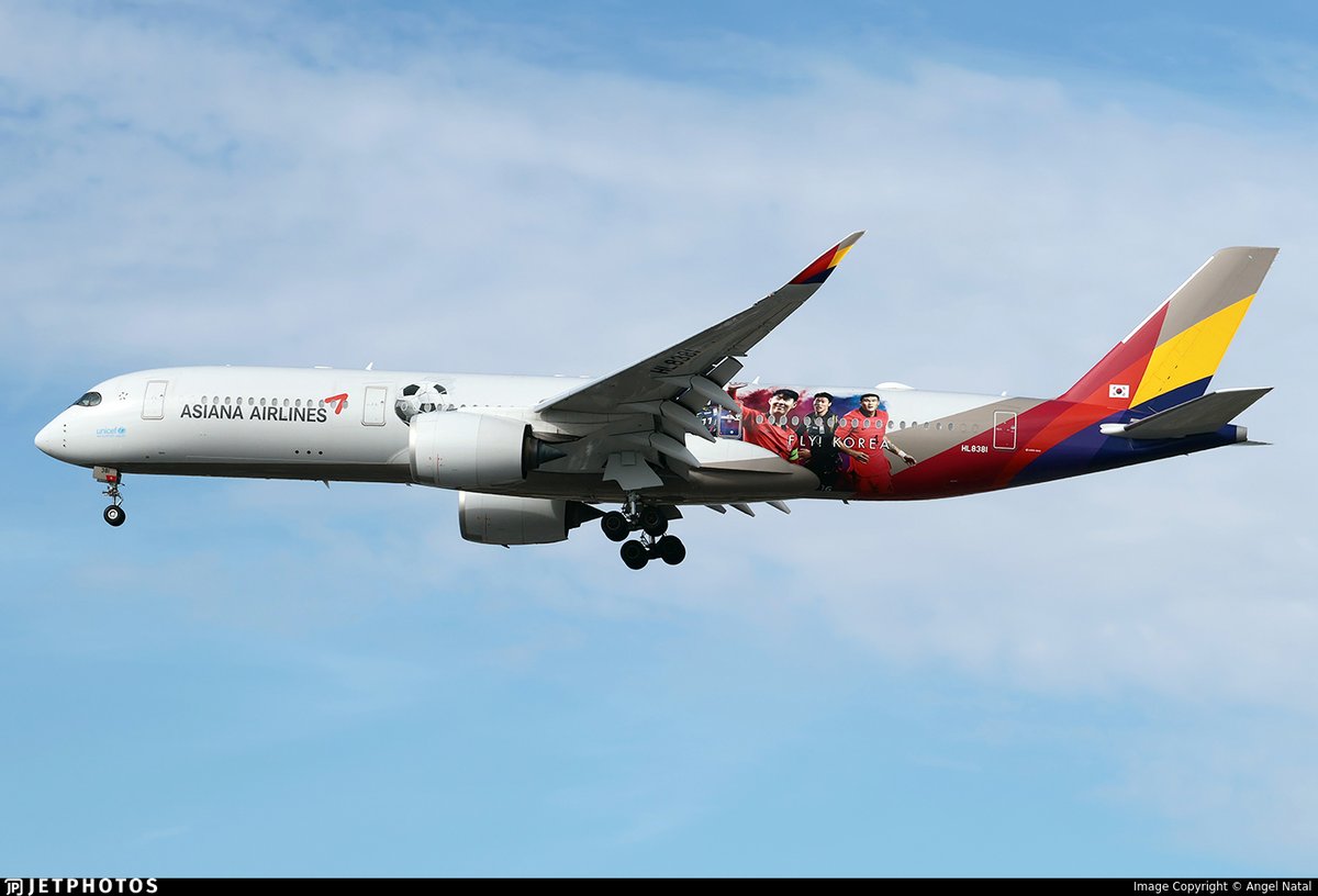 JetPhotos tweet media