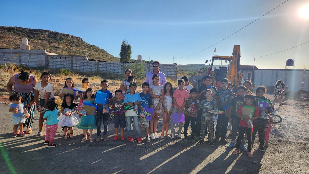 sera620903's tweet photo. @ntrzacatecas APOYO A NIÑOS Y NIÑAS DE MUY BAJOS RECURSOS SIN POLITICA Y SIN BUSCAR EL VOTO. https://t.co/zU4piZcqPL