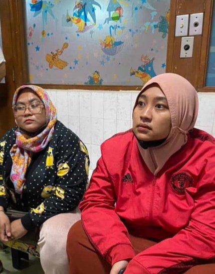 deladelinna's tweet photo. Gaada kalem kalemnya ini muka kalo diem ._.
Jelek banget wkwk. Mana duduknya laki bener 🙂
Dahlah uda cetakan dr sana 🙂 https://t.co/EQ8EdWrlXI
