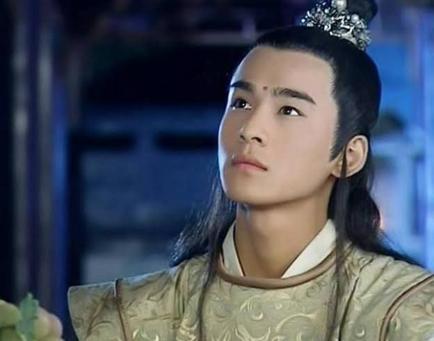 「陌上人如玉，公子世无双」
这话说的是且只能是欧阳明日了🥹