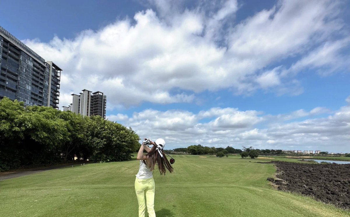 時差投稿

いい天気ですよ。

スイングはいつもうまくできない、

やはり常に練習しなければならない。

#ゴルフ
#ゴルフ
#ゴルフ
.

#golf #golfgirl #ゴルフ #ゴルフ女子 #ゴルフスイング #golfswing #golfinsta #ゴルフ動画 #スイング動画