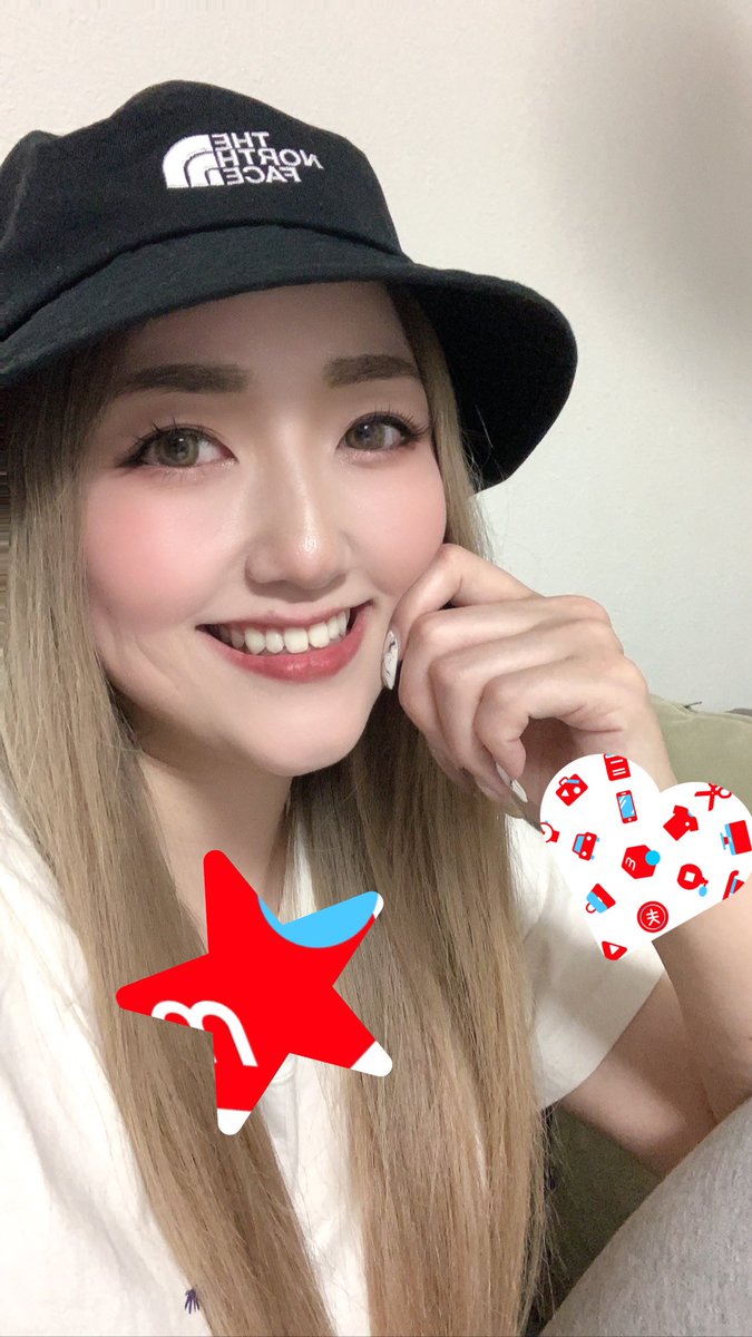 『仕事やめたいけど、副業1本で生活はできますか？』って聞かれる。間違いなく、プロフの副業ならできます。リスク０、初月から稼げるくらい難易度も低いから。私はこの副業を始めて初月15万2ヶ月目22万、3ヶ月で月収30万超えて6ヶ月後には月55万超えた。パートとか働きに出なくて済んだ。だから、1年