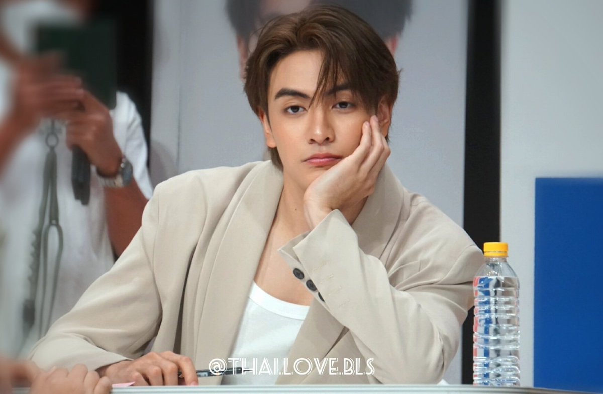 love_blssss's tweet photo. 5 JUNE Morning Joong 
Today is Monday ~
#jdfandayxseoul
#EMJDfandayxSEOUL
#chen_rcj @ChenRcj
#จุงอาเชน #joongdunk #gmmtv
#Dungjunk #Dungjunkดุงจัง #ดุงจัง https://t.co/fUZJp5oE6Y