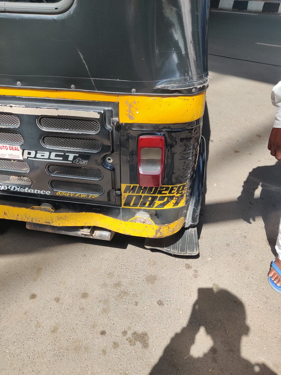 @MTPHereToHelp Today onwards will post images of fare refusal he said he wanted to go to Bandra. Told him clicking photo he said 'kheech lo' which clearly stated he did not care about the action #FareFefusal #NoFear Hoping to see some action.
#Frustrated #Mumbaikar #AmchiMumbai