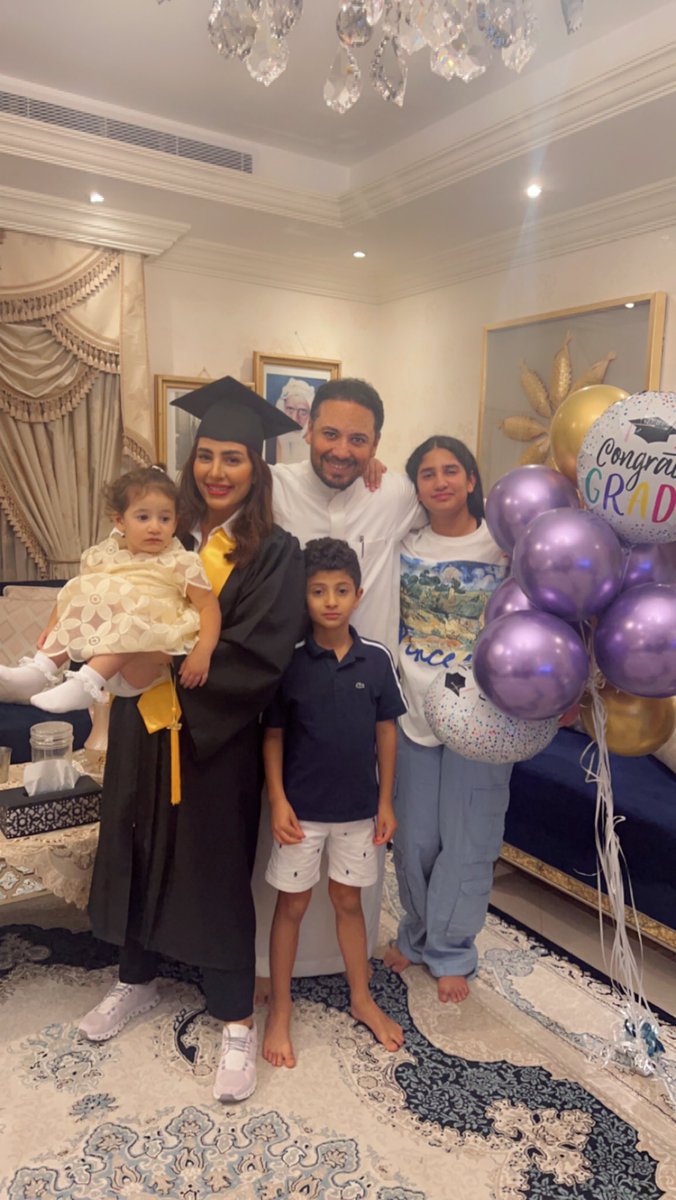 بحمد الله وفضله حصلت زوجتي العزيزة د. ليلى ناصر على درجة الدكتوراه من جامعة اوتاوا في تخصص ادارة الاعمال الالكترونية من كلية ادارة الاعمال والتحول الرقمي .. كلي فخر وحب لانجازها ❤️

I’m happy and proud of my wife <a href="/Layla_k_Nasser/">Layla Nasser</a> for her achivments and acquiring the PhD in