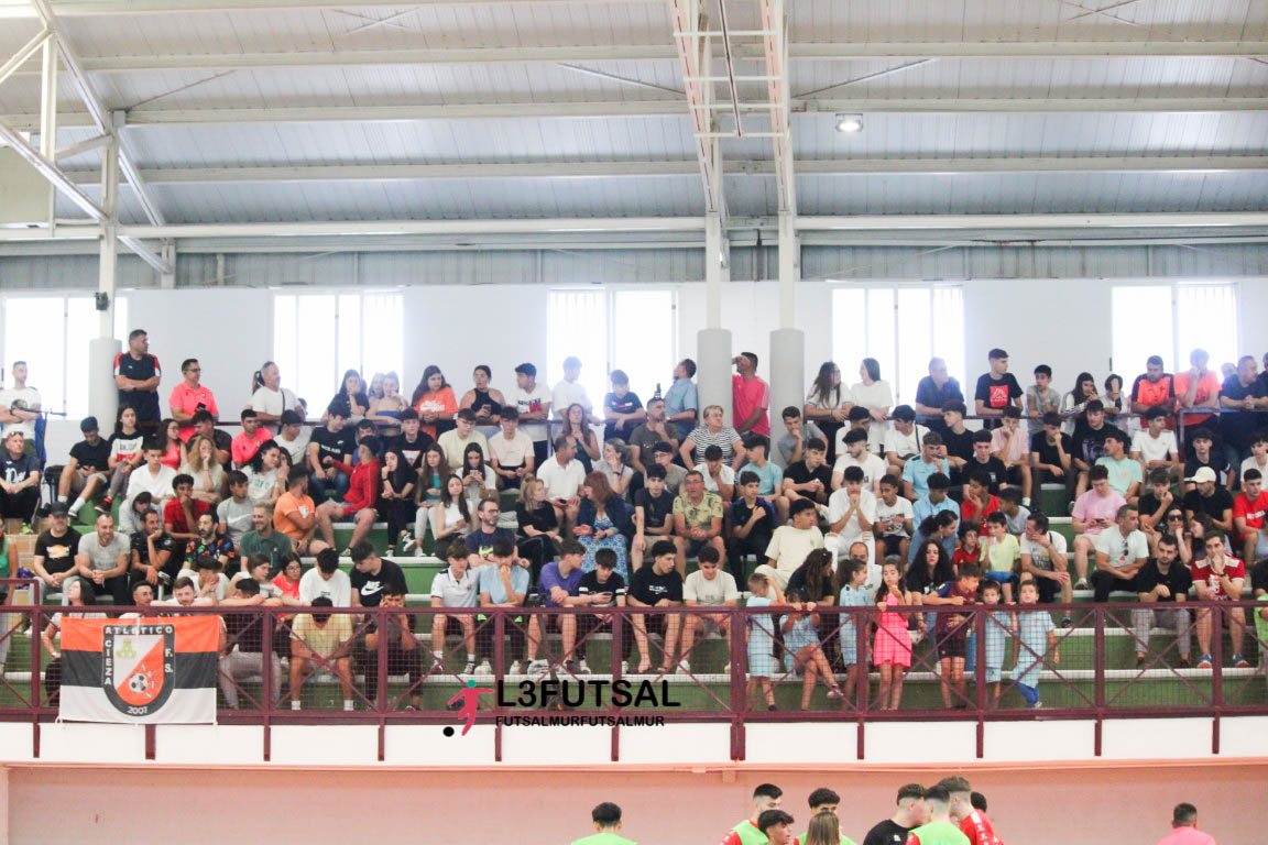 #lacasadelfutsalmurciano
Ayer la fiesta del futsal se fue a Cieza, con unas aficiones comprometidas con sus equipos, un espectáculo ver esa grada  repleta suerte 
@Ciezafutbolsala & @atleticociezafs
#futsalmur #l3futsal #somosfutsal #somosffrm 
facebook.com/photo/?fbid=72…