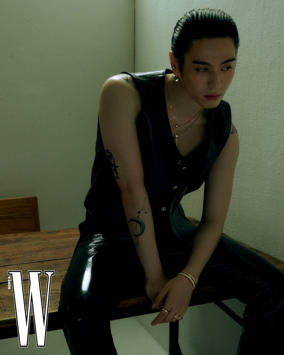 AOMGOFFICIAL's tweet image. [GRAY (그레이), 코드 쿤스트 (CODE KUNST), 우원재 (Woo), 이하이 (LeeHi), 유겸 (YUGYEOM), meenoi (미노이)]
W KOREA
ㅤ
-
@callmeGRAY #GRAY 
@code_kunst #CODEKUNST
@munchinthepool #우원재
@leehi_hi #이하이 
@yugyeom #유겸
@MEENOI409 #미노이
@wkorea #WKOREA #더블유코리아
#AOMG