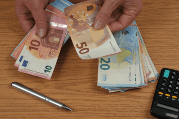 Emploi, tourisme, entreprises : les trois chiffres de l'économie à retenir en #Occitanie en 2022 france3-regions.francetvinfo.fr/occitanie/haut… in @France3tv