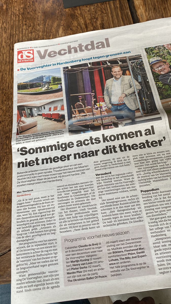 Arjen Roelofs (@arjenroelofs) on Twitter photo Tijd om door te pakken! De raad is al op bezoek geweest, vandaag staat het verhaal in de krant. De volgende stap: plannen concreet maken en hier samen iets geweldigs van maken voor de regio. <a href="/DeVoorveghter/">De Voorveghter</a> Tijd om door te pakken! De raad is al op bezoek geweest, vandaag staat het verhaal in de krant. De volgende stap: plannen concreet maken en hier samen iets geweldigs van maken voor de regio. <a href="/DeVoorveghter/">De Voorveghter</a>