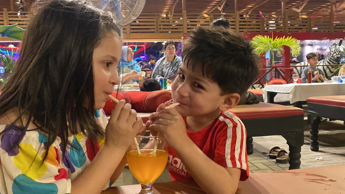 Hareemkhan1812's tweet photo. Love of brother and sister 💝 .. #hareemkhan1812 #walimuhammad https://t.co/4Qyi03AbO7