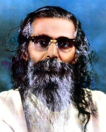 राष्ट्र और विचारधारा के प्रति समर्पित राष्ट्रीय स्वयंसेवक संघ के द्वितीय सरसंघचालक गुरु जी का जीवन हम सबके लिए आदर्श है।
आज उनकी पुण्यतिथि पर उन्हें कोटि-कोटि वंदन। 
#माधवरावसदाशिवरावगोलवलकर