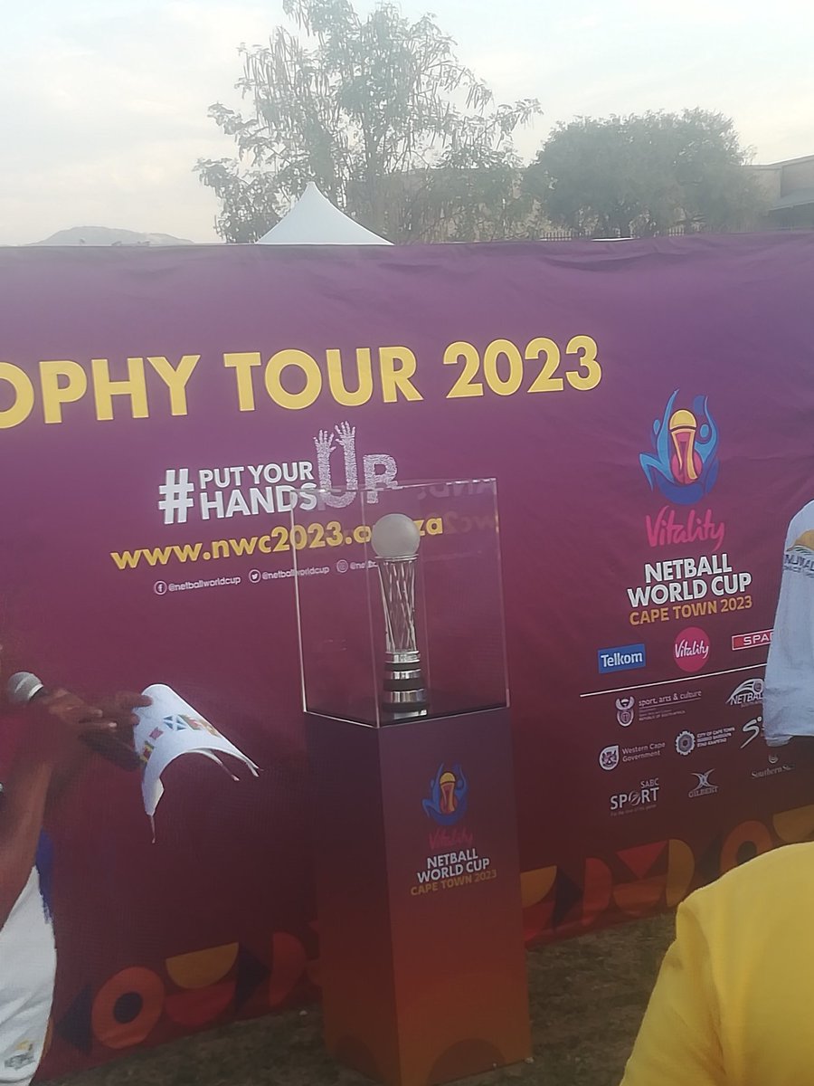 @realMadumane @ntsimbimakwakwa be sikhona Airport and KABOKWENI #NetballWorldCup #TrophyTour