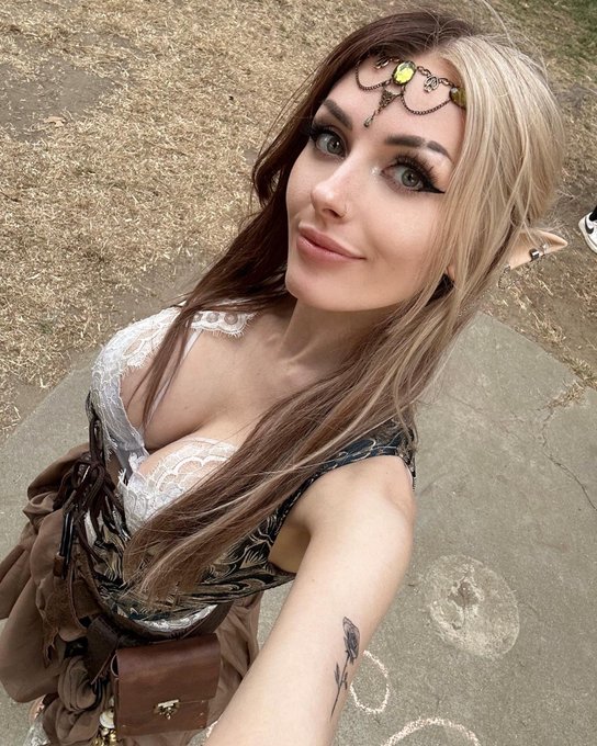 I wanna be an elf everyday 🥹 https://t.co/zP8vnKSVbj