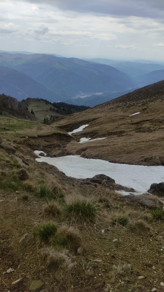 From a few days ago.
Romania, Bucegi mountains.
The last patches of snow in this spring.
It's always sad to see the snow fade away.